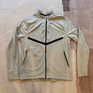 Nike Dri-FIT Run Division Element Men's Full-Zip Running Top